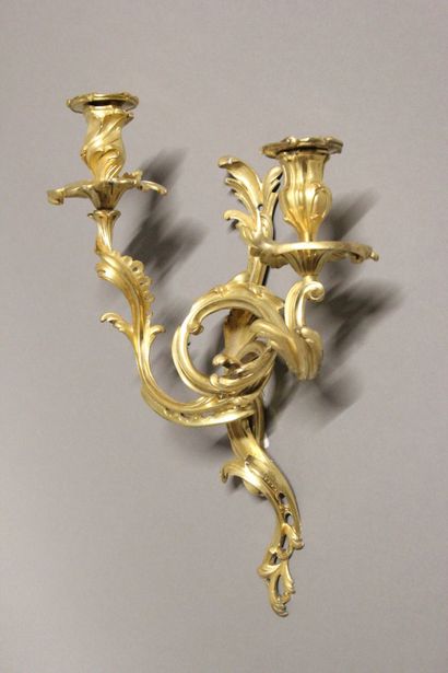Paire d'appliques à deux bras de lumière...