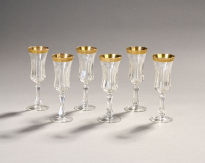 Suite of six champagne flutes in cut crystal.
Upper...