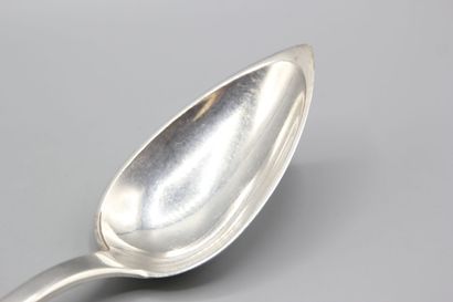 CHRISTOFLE 
Cuillère à ragoût de modèle uni-plat...