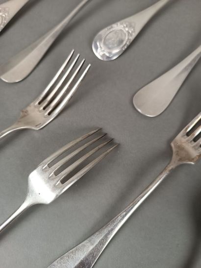CHRISTOFLE.
Partie de ménagère, modèle uniplat.
Spatule...