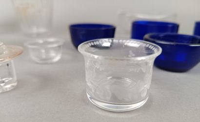 Lot cristal composé de ses 4 Carafes et leurs...