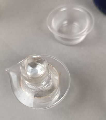 Lot cristal composé de ses 4 Carafes et leurs...