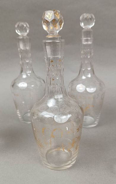 Lot cristal composé de ses 4 Carafes et leurs...