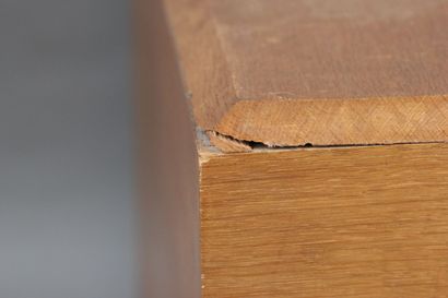 Meuble / argentier en bois naturel à cinq...