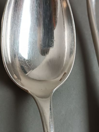 CHRISTOFLE.
Partie de ménagère, modèle uniplat.
Spatule...