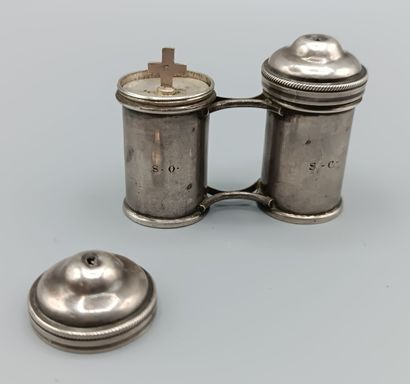Paire d'ampoules à saintes huiles en argent...