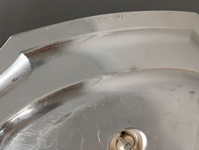BOIN TABURET.
Importante saucière reposant...