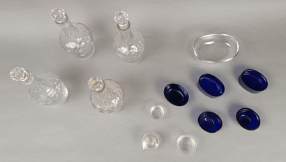 Lot cristal composé de ses 4 Carafes et leurs...