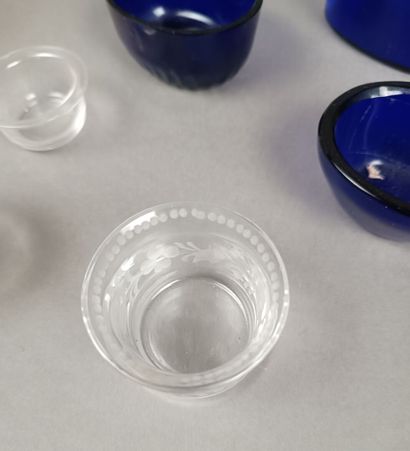 Lot cristal composé de ses 4 Carafes et leurs...
