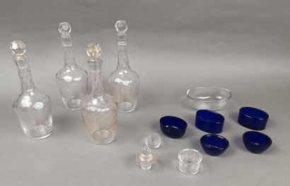 Lot cristal composé de ses 4 Carafes et leurs...