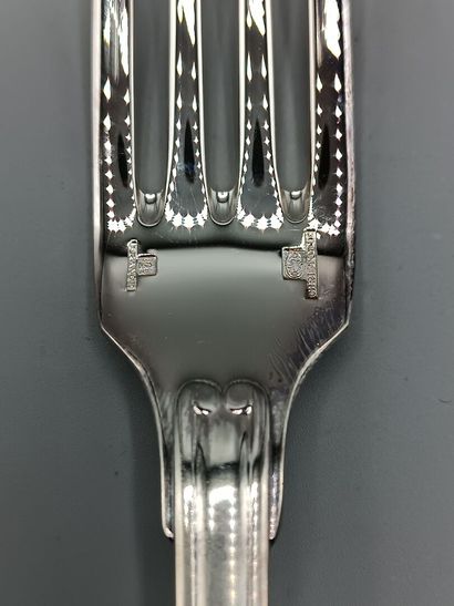 CHRISTOFLE.
Partie de ménagère en métal argenté,...