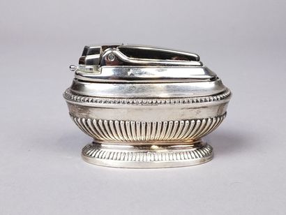 RONSON.
Briquet de table en métal de forme...