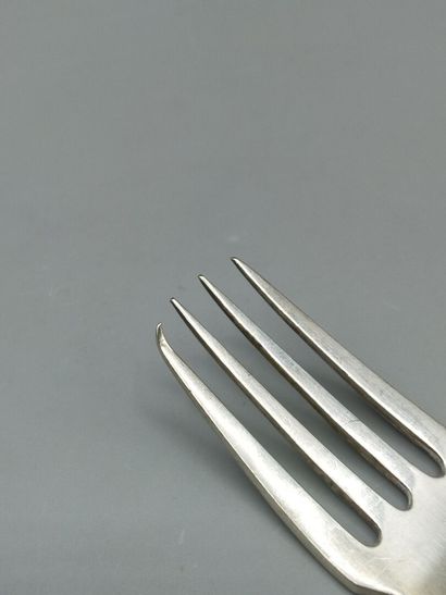 4 couverts à poisson en métal argenté, modèle...