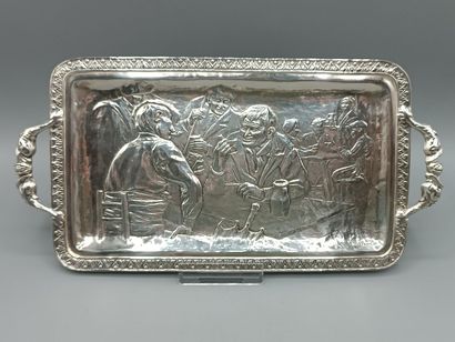 Paire de plateaux en métal argenté de forme...