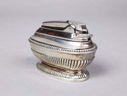RONSON.
Briquet de table en métal de forme...