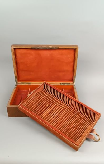 Coffret en bois pour ménagère à entremets...