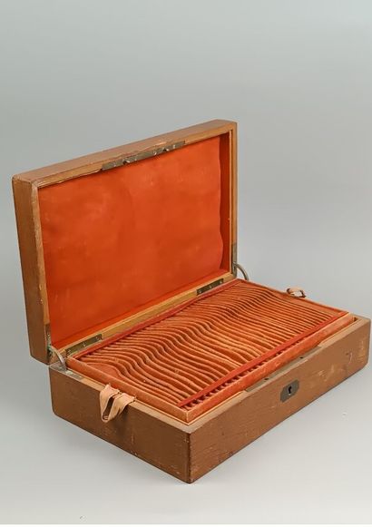 Coffret en bois pour ménagère à entremets...