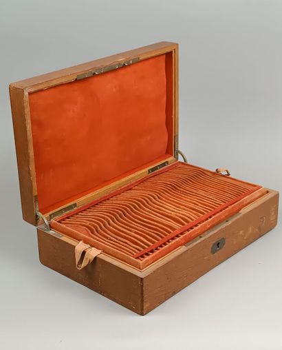 Coffret en bois pour ménagère à entremets...