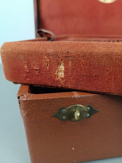 Coffret de ménagère de CHRISTOFLE d'époque...