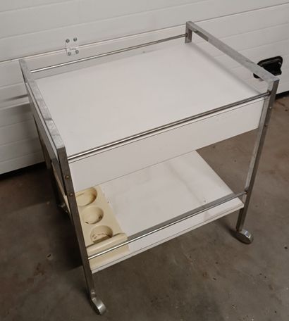 Desserte en formica et métal chromé à deux...