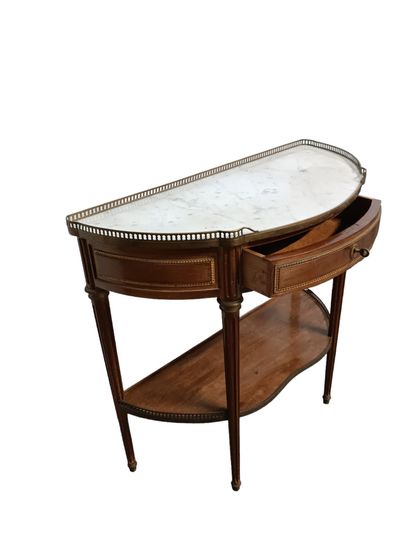 Console d'entre-deux de forme demi-lune en...