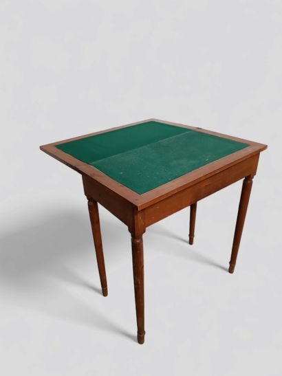 Table à jeux en bois naturel à plateau dit...