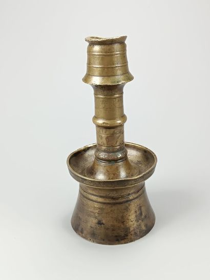 [Art of Islam]
Curious bronze candlestick....