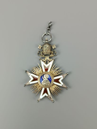 Cross of the Chapter of Viviers Cathedral.
Vermeil...