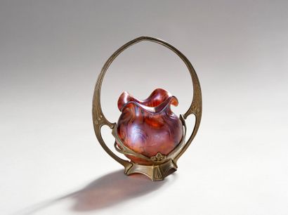 LOETZ. attributed to 
Iridescent glass globular...