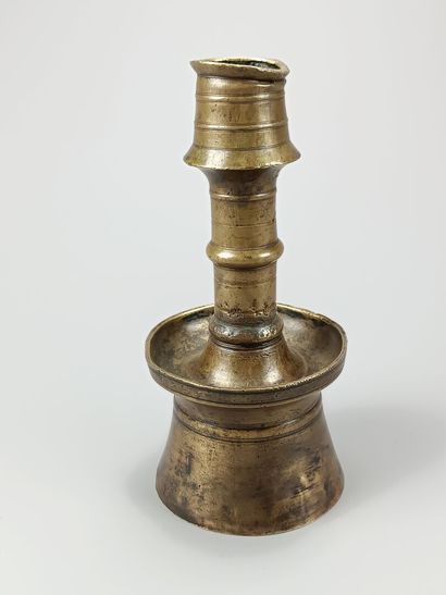 [Art of Islam]
Curious bronze candlestick....