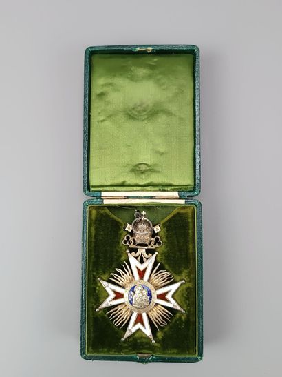 Cross of the Chapter of Viviers Cathedral.
Vermeil...