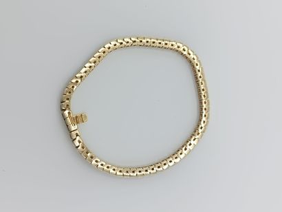 Curieux bracelet 