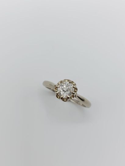 Bague solitaire en or blanc 750°° sertie...