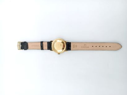 FAYT 25 automatique.
Montre bracelet d'homme...