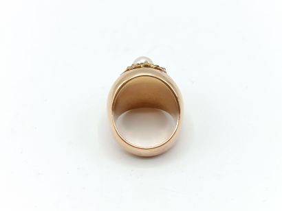 Bague jonc anglais en or jaune 750°°.
Le...