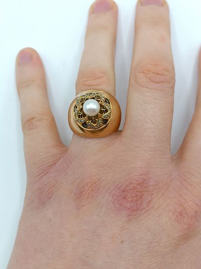 Bague jonc anglais en or jaune 750°°.
Le...