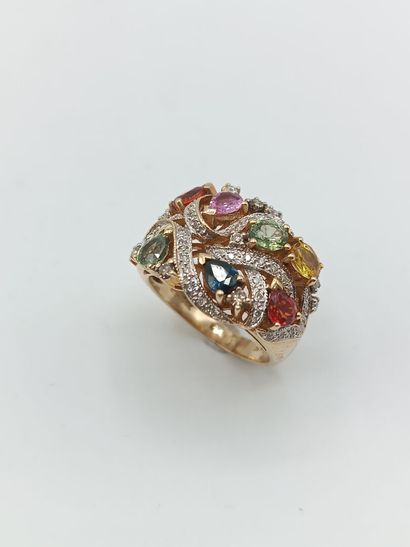 Bague en or jaune 585°°, chaton formant rubans...