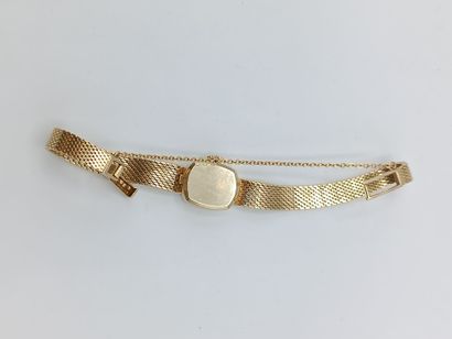 OMEGA, Suisse.
Montre de dame en or jaune...