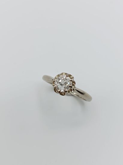 Bague solitaire en or blanc 750°° sertie...