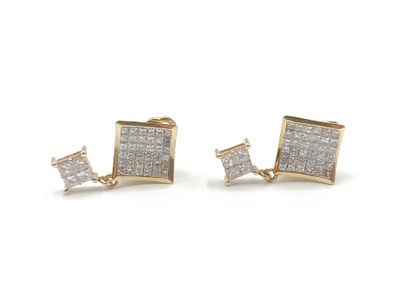 Paire de pendants d'oreilles en or 585°°...