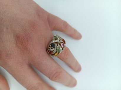 Bague en or jaune 585°°, chaton formant rubans...