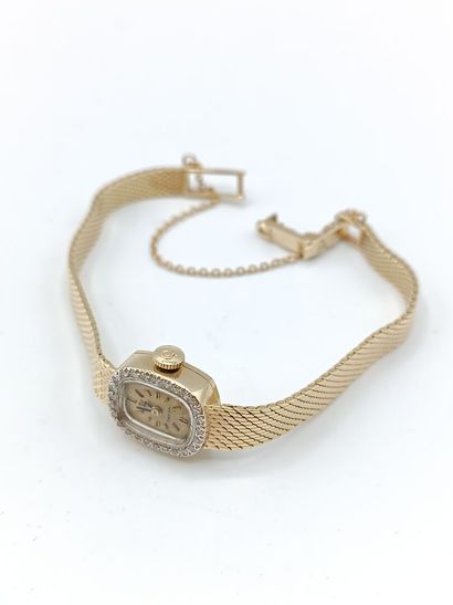 OMEGA, Suisse.
Montre de dame en or jaune...