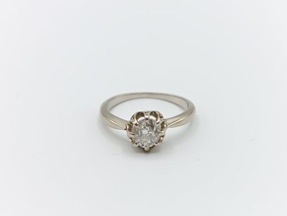 Bague solitaire en or blanc 750°° sertie...