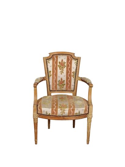 Fauteuil cabriolet à dossier dit 