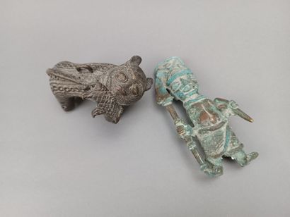 ART AFRICAIN
Deux sujets en bronze ou métal:
1...