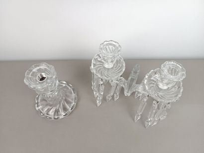 BACCARAT
Chandelier en cristal moulé constitué...