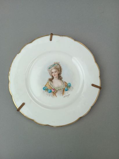 HAVILAND&Cie, Limoges.
Assiette en porcelaine...