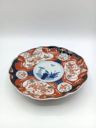 IMARI
Assiette en porcelaine polychrome à...