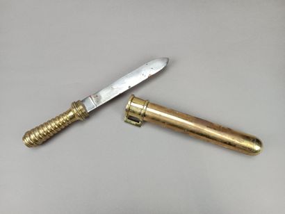 Poignard de scaphandrier en laiton
Etui à...