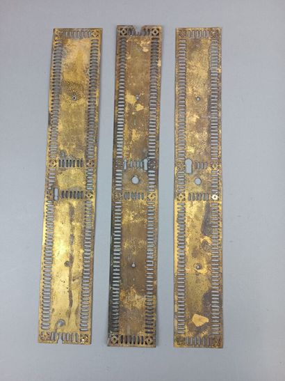 Lot de 28 plaques de propreté en bronze,...